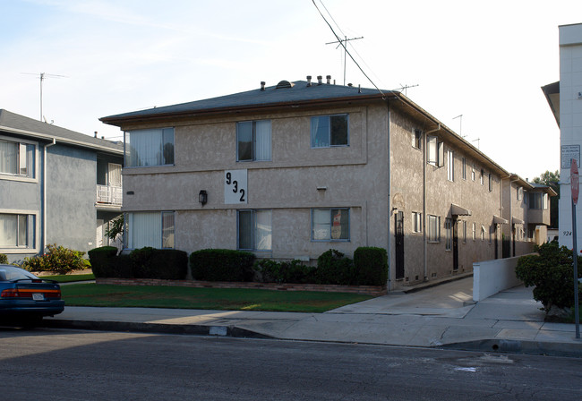 932 W Beach Ave in Inglewood, CA - Building Photo - Building Photo