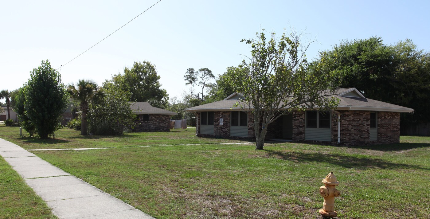 604 5th Ave S in Jacksonville Beach, FL - Building Photo