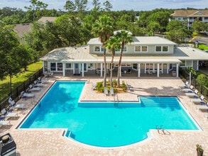 The Columns at Cypress Point in Wesley Chapel, FL - Building Photo - Building Photo