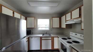 340 S Estes St in Lakewood, CO - Building Photo - Building Photo