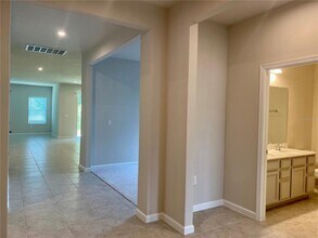 18236 Hunters Meadow Walk in Land O Lakes, FL - Building Photo - Building Photo