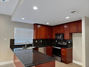 6221 Potrero Dr, Unit N285 in Newark, CA - Building Photo - Building Photo