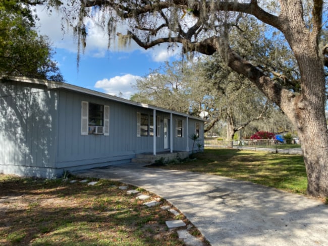 4524 Howard St in Sebring, FL - Foto de edificio - Building Photo