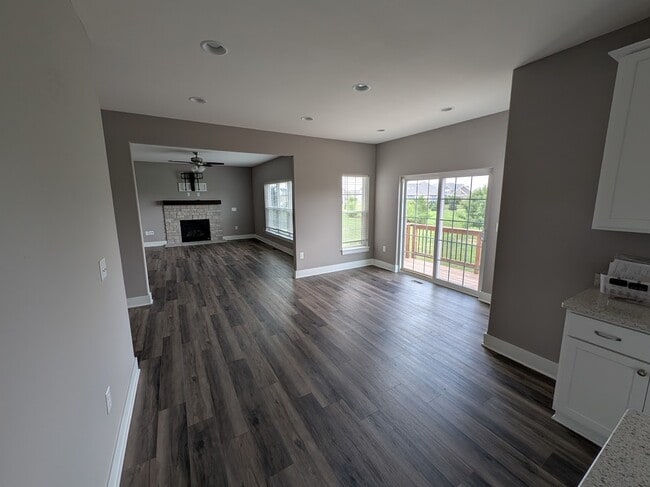 1520 Foxwood Pass in Oconomowoc, WI - Building Photo - Building Photo
