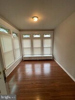 4137 E Roosevelt Blvd