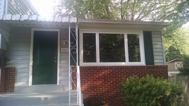 3800 Wexford Dr in Kensington, MD - Building Photo - Building Photo