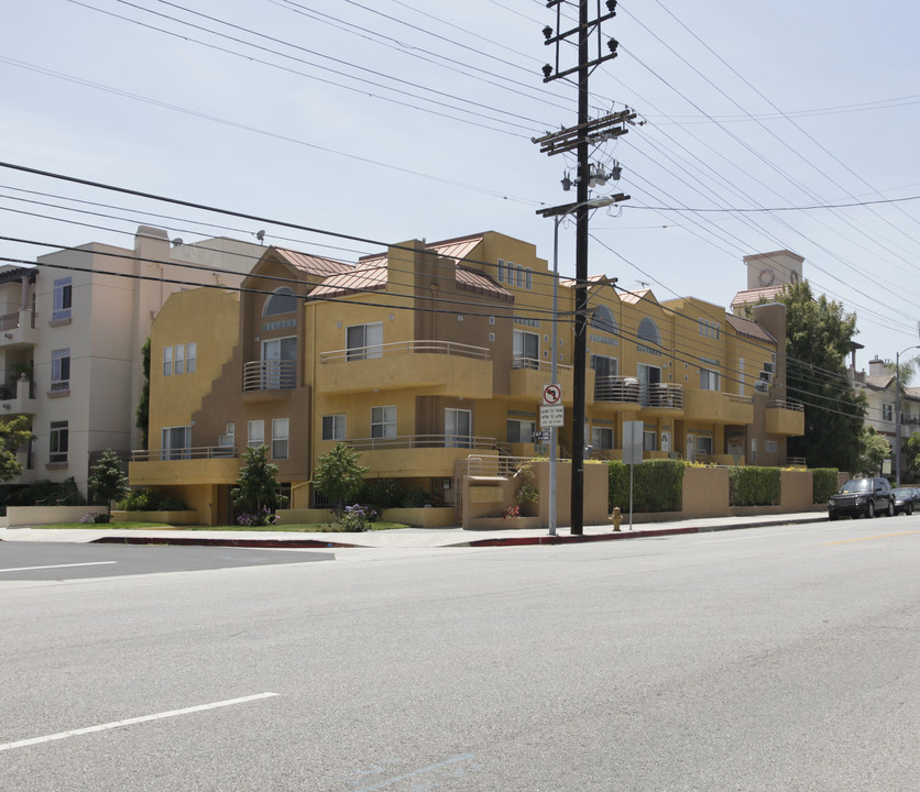 11570 Moorpark St in Studio City, CA - Building Photo