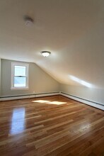 55 Forest Ave, Unit 003 in Everett, MA - Building Photo - Building Photo
