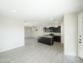 14655 Pebble Hills Blvd in El Paso, TX - Building Photo - Building Photo