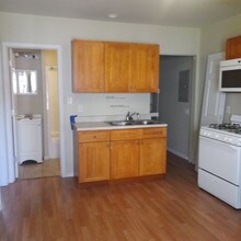 519 W Columbus Dr-Unit -1 in East Chicago, IN - Building Photo - Building Photo