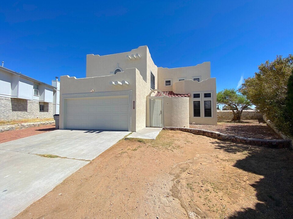 10936 Loma Alta Pl in El Paso, TX - Building Photo