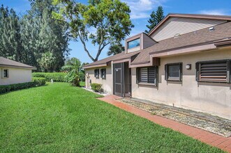 4705 Fountains Dr S in Greenacres, FL - Building Photo - Building Photo