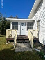606 Florida Ave in Lynn Haven, FL - Building Photo