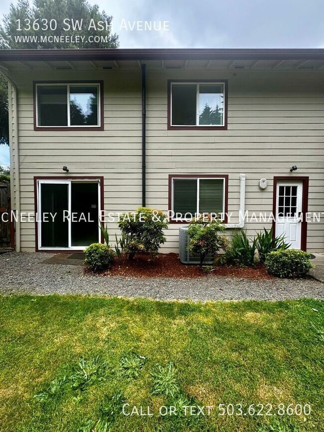 13630 SW Ash Ave in Tigard, OR - Building Photo - Building Photo