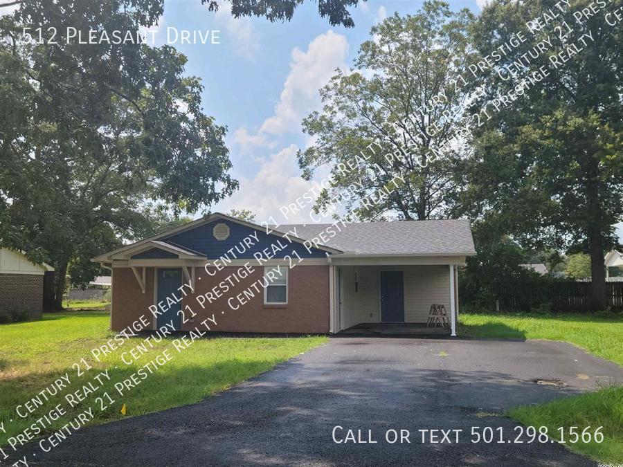 512 Pleasant Dr in Lonoke, AR - Building Photo
