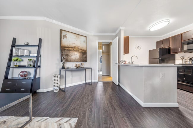 LAUREL GLEN in Manteca, CA - Foto de edificio - Interior Photo