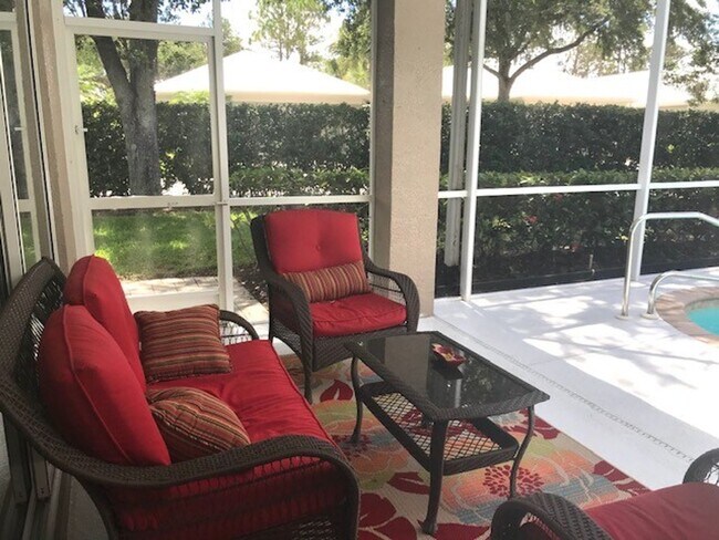 8782 49th Terrace E in Bradenton, FL - Foto de edificio - Building Photo