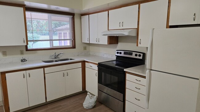 10905 NE 6th St in Vancouver, WA - Building Photo - Building Photo