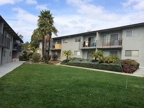 El Dorado Apartments in San Luis Obispo, CA - Foto de edificio - Building Photo