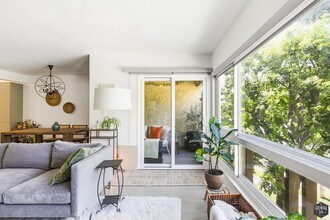 5625 Green Valley Cir in Culver City, CA - Building Photo - Building Photo