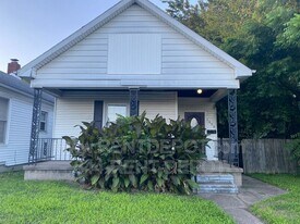 1626 E Division St in Evansville, IN - Building Photo