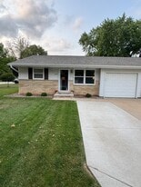 2955 Jauquet Dr in Green Bay, WI - Building Photo
