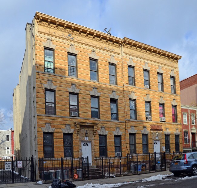 183 Eldert St in Brooklyn, NY - Building Photo - Building Photo