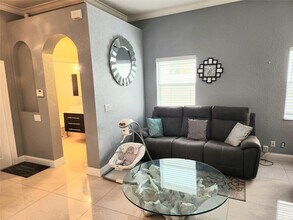 956 NW 126th Terrace in Coral Springs, FL - Foto de edificio - Building Photo