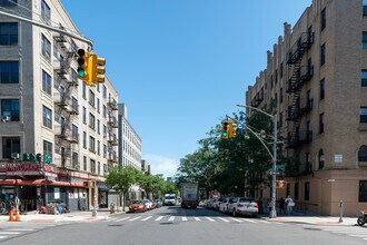 198 Roebling St in Brooklyn, NY - Building Photo - Building Photo