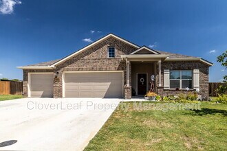 804 Shrike Ln in New Braunfels, TX - Building Photo - Building Photo