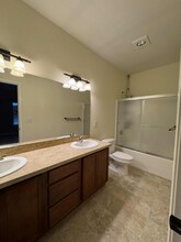 8200 Westbrook Ave in Yakima, WA - Building Photo - Building Photo