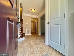 9162 Landon House Ln in Frederick, MD - Building Photo - Building Photo