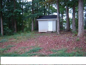 1133 Evans Rd in Cary, NC - Foto de edificio - Building Photo