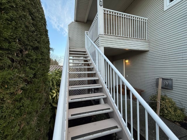 6142 McGirr Rd in Nanaimo, BC - Building Photo - Building Photo