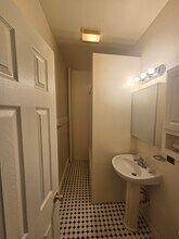 46 Kelly Pky, Unit 203 in Bayonne, NJ - Building Photo - Building Photo