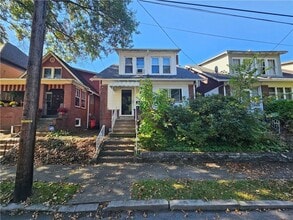 1127 Highland St, Unit 2 in Tarentum, PA - Building Photo - Building Photo