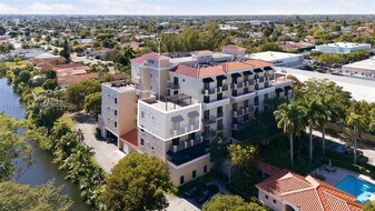 8430 SW 8th St in Miami, FL - Building Photo