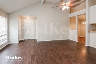 2525 Butterfield Dr in Fort Worth, TX - Building Photo - Building Photo