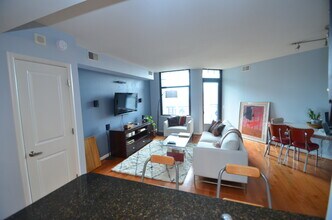 1021 N Garfield St, Unit 735 in Arlington, VA - Building Photo - Building Photo
