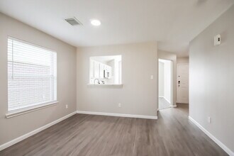 1615 Trail Oaks Ct in Humble, TX - Building Photo - Building Photo