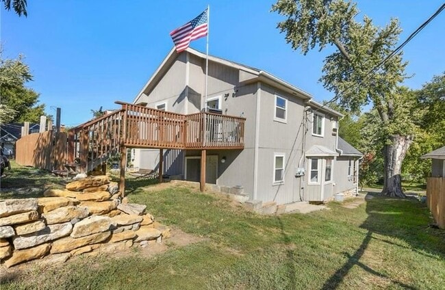 504 Blue Ridge Blvd, Unit B