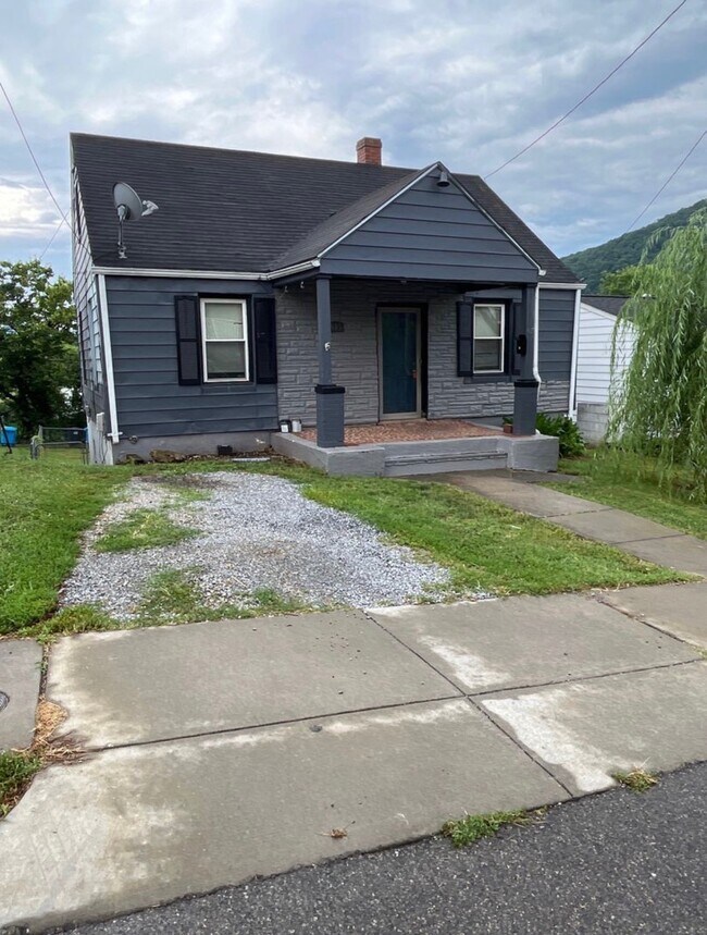 943 Morehead Ave SE Rentals in Roanoke, VA