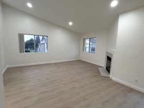 21206 Jasmines Way in Lake Forest, CA - Building Photo - Building Photo