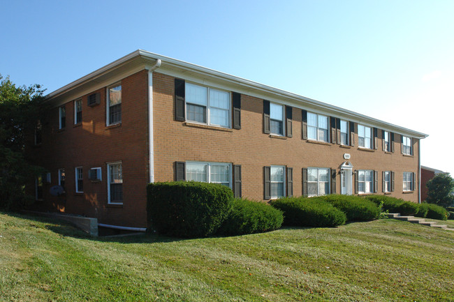 2093 Fontaine Rd in Lexington, KY - Building Photo - Building Photo