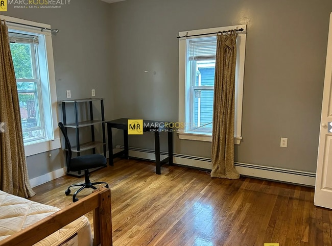 21 Weston St, Unit T in Waltham, MA - Building Photo - Building Photo