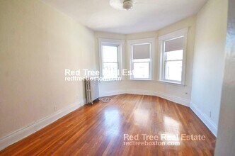 5 Walbridge St, Unit 11 in Boston, MA - Foto de edificio - Building Photo