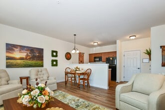 The Landings at Kingsbury in Hudson Falls, NY - Foto de edificio - Building Photo
