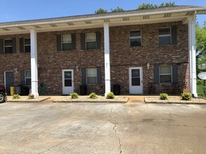 110 Stonetree Drive in Maryville, TN - Building Photo - Building Photo