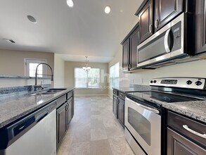 42 Sand Valley Ct in Pooler, GA - Foto de edificio - Building Photo