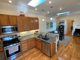 14 Flint St, Unit 1 in Somerville, MA - Building Photo